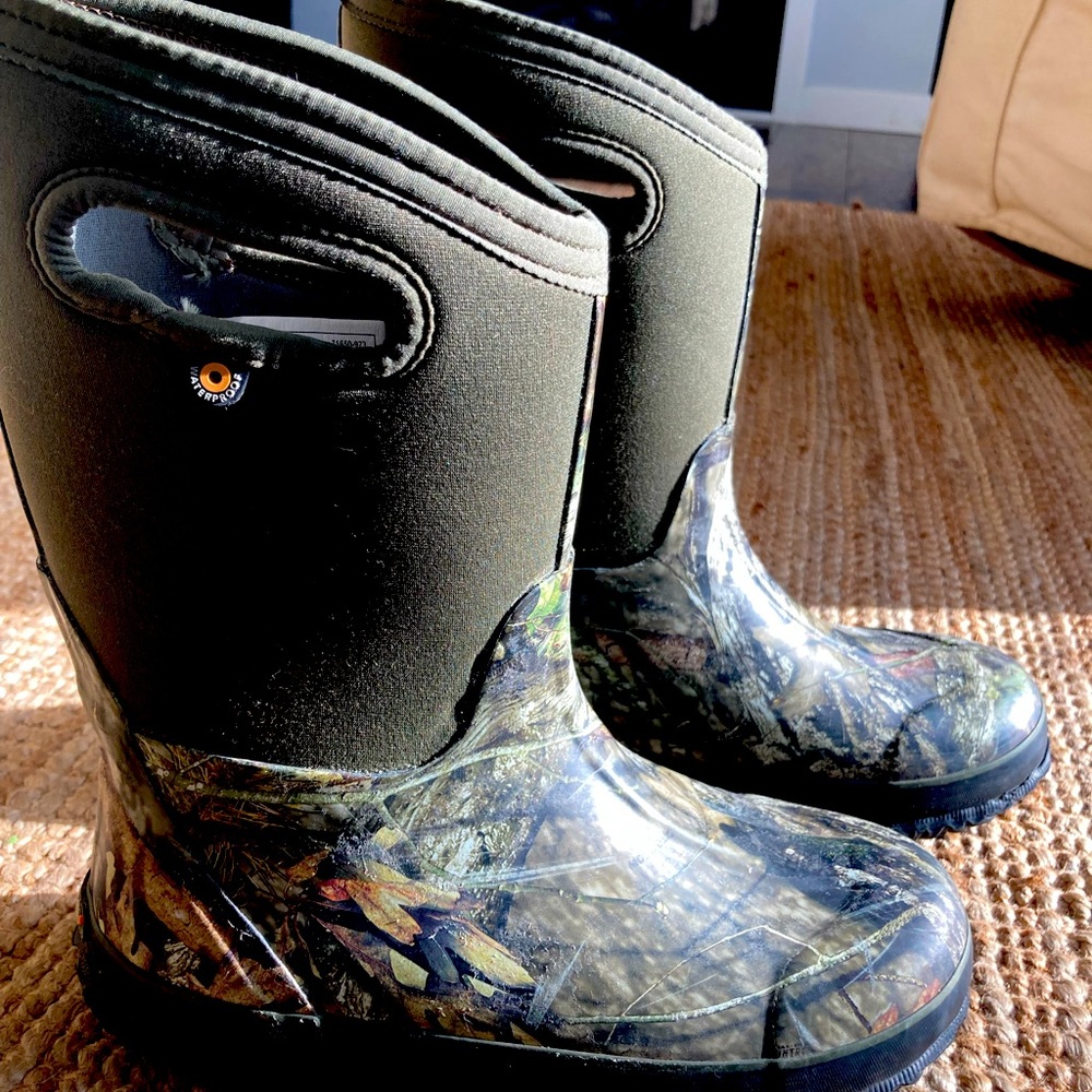 BOGS Insulated Waterproof Camo Rainboots, Youth 6